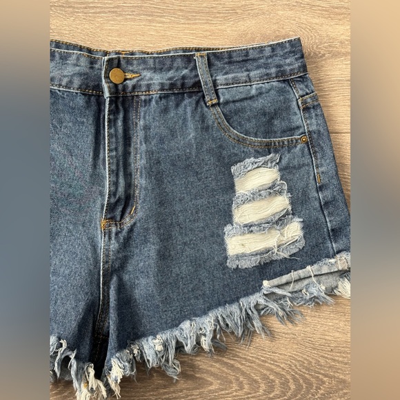 distressed jean shorts⚡️ - Picture 3 of 6